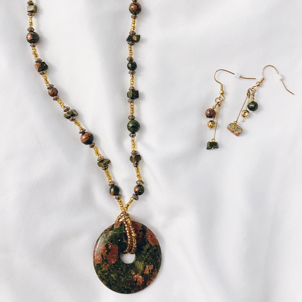 ✨BOGO✨Hand beaded unakite necklace & set
